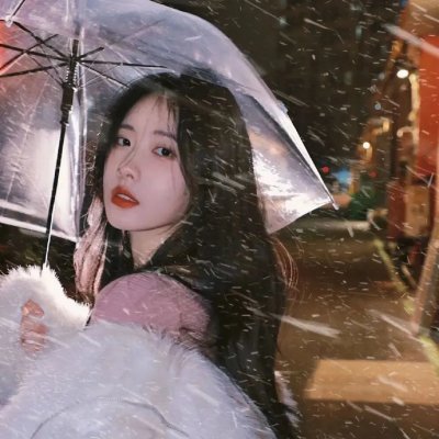 春泥溅花红